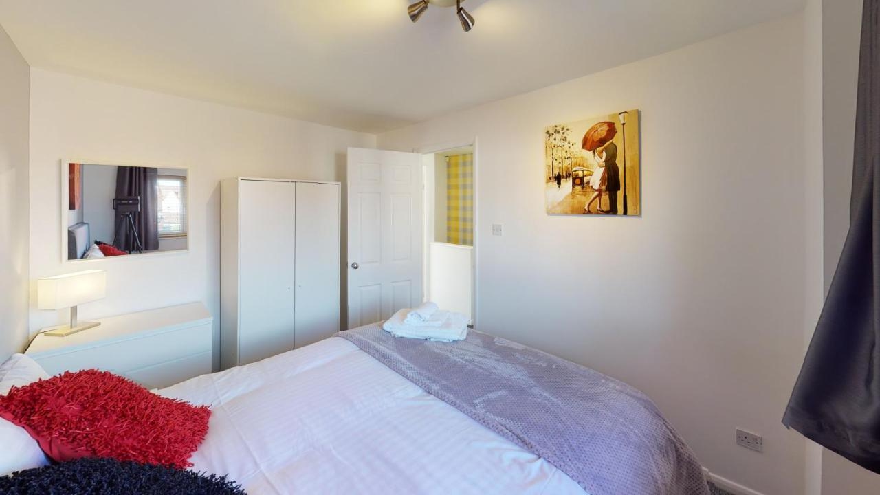Marina House Apartment Kingston upon Hull Exterior photo